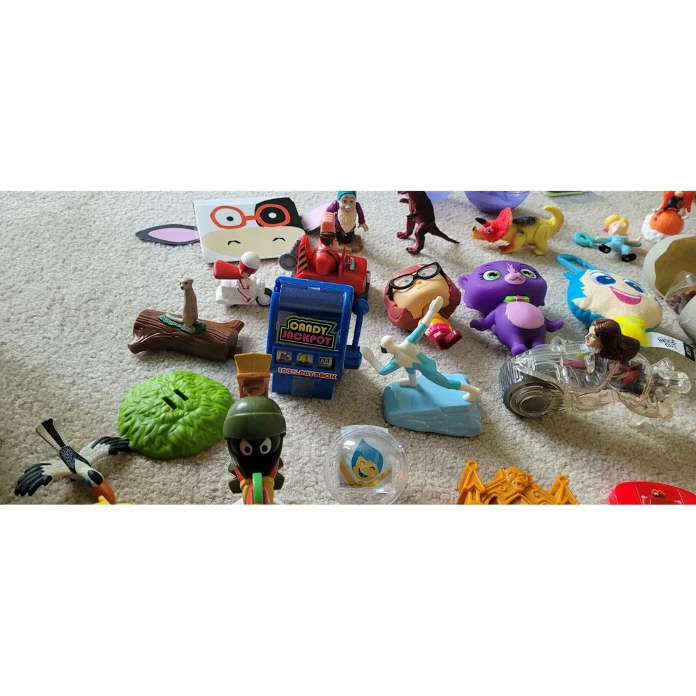Huge Lot (92) of Vintage Mostly McDonalds Toys! Disney, & More‎